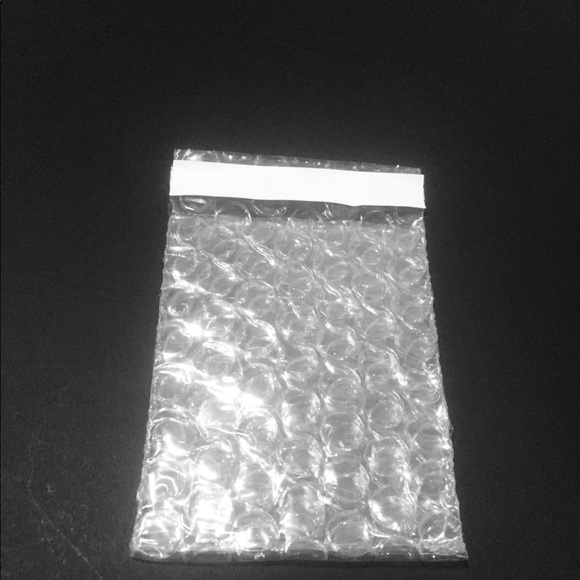 (5) 3” x 3.5” Bubble Wrap Self Adhesive Pouches - Picture 2 of 4